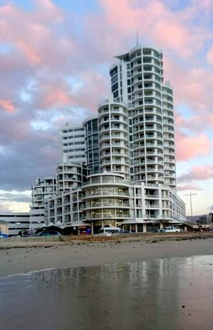 Hibernian Towers 807, Beach Road, Strand Apartment Exterior photo