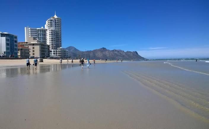 Hibernian Towers 807, Beach Road, Strand Exterior photo